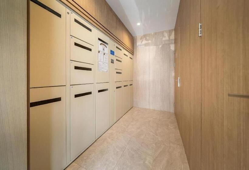 Hanting Premium Hotel Shanghai Fengxian Sports Center