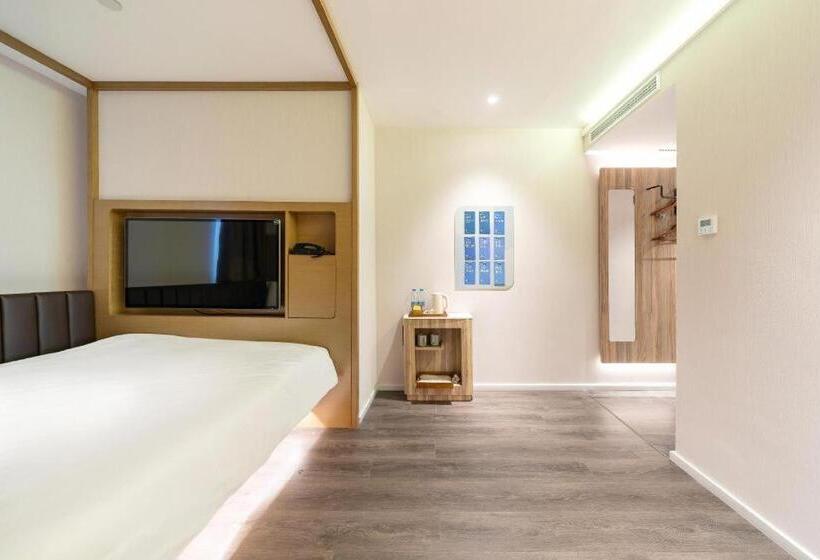 Hanting Premium Hotel Shanghai Fengxian Sports Center