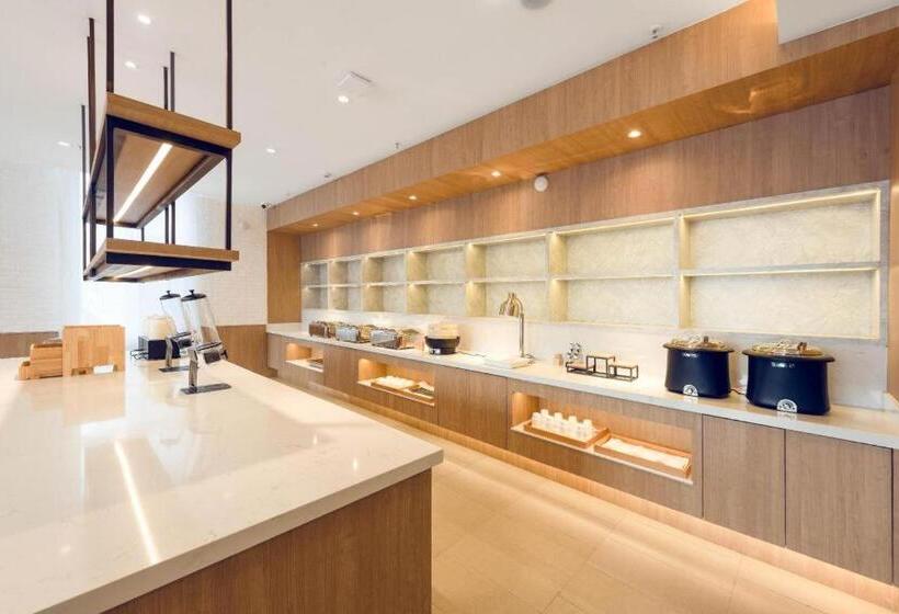 Hanting Premium Hotel Xi Ning Bayi Road Minhang Tower