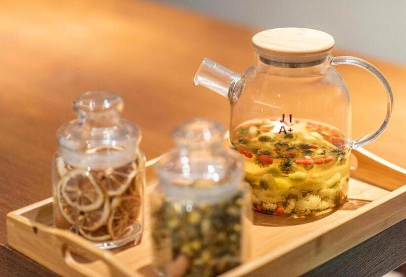 Hanting Premium Hotel Xi Ning Bayi Road Minhang Tower