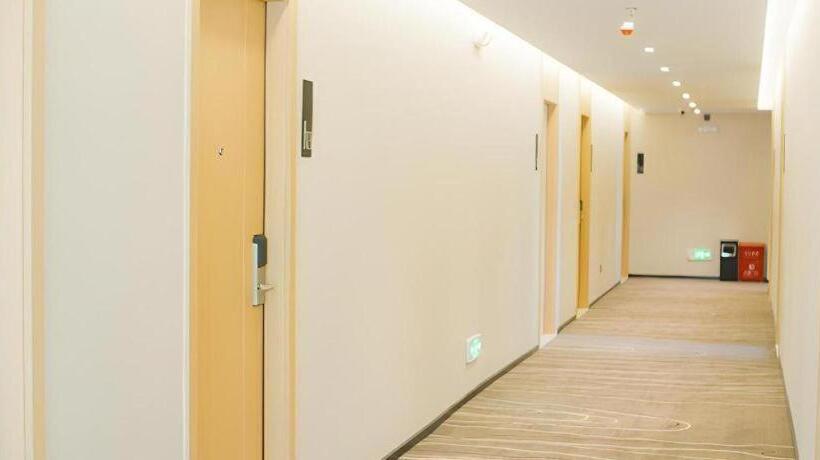 호텔 City Comfort Inn Heyuan Jianji University Town Wanda Plaza