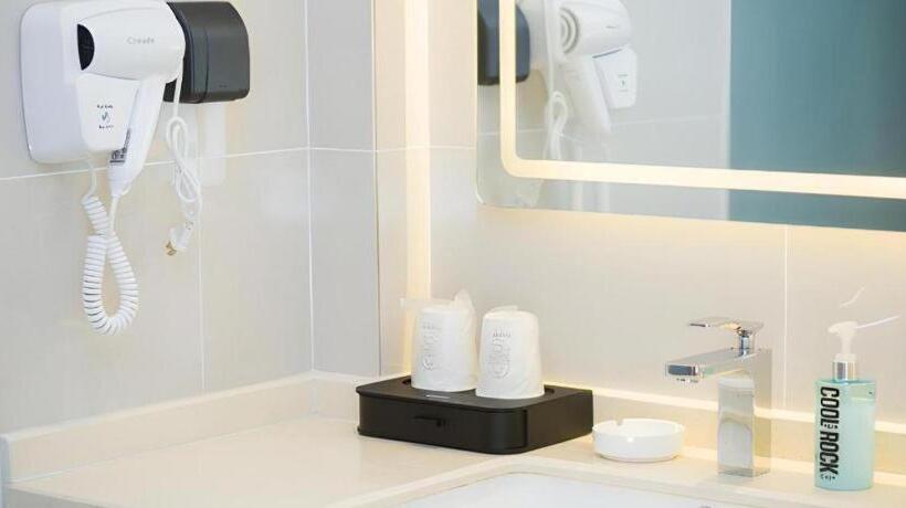 호텔 City Comfort Inn Heyuan Jianji University Town Wanda Plaza