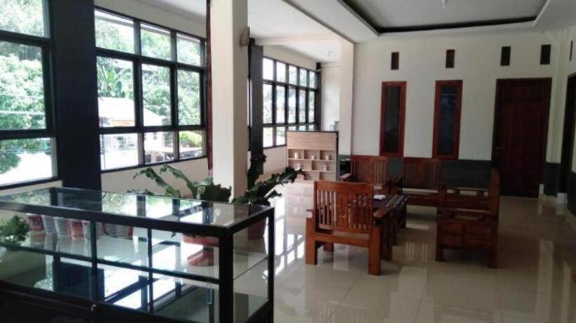 בית מלון כפרי Gosyen Efata Toraja