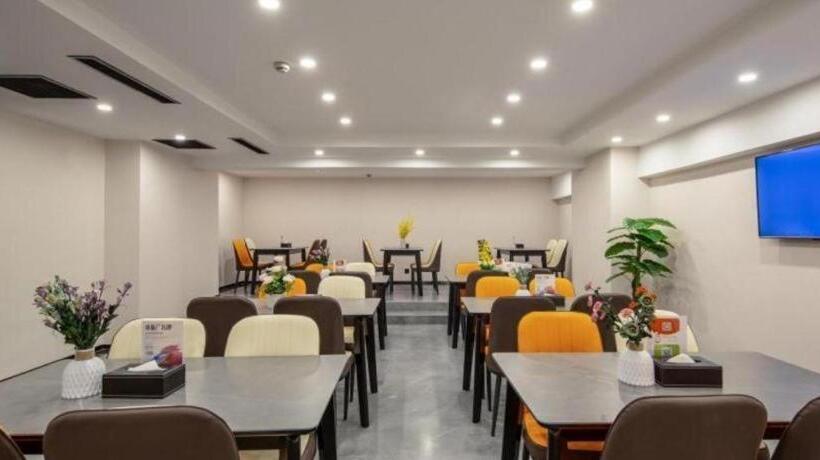 בית מלון כפרי Green Tree Inn Express Heze University Town