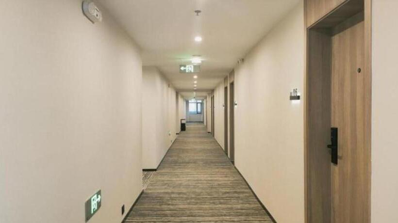 בית מלון כפרי Green Tree Inn Express Heze University Town