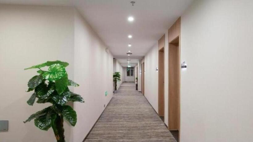 בית מלון כפרי Green Tree Inn Express Heze University Town