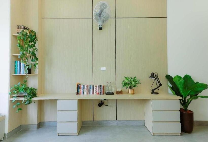 هتل Nha Trong Pho Moon House