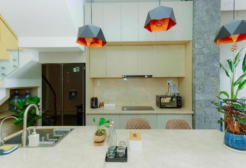 هتل Nha Trong Pho Moon House