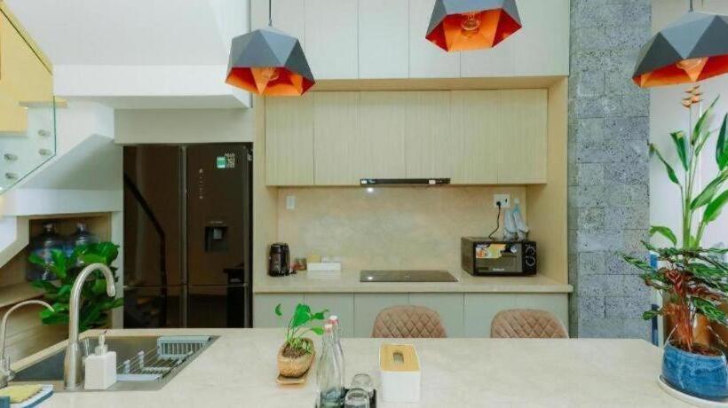 هتل Nha Trong Pho Moon House