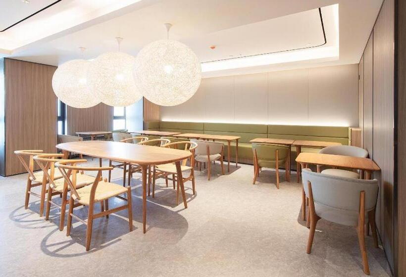 Ji Hotel Harbin West Railway Station