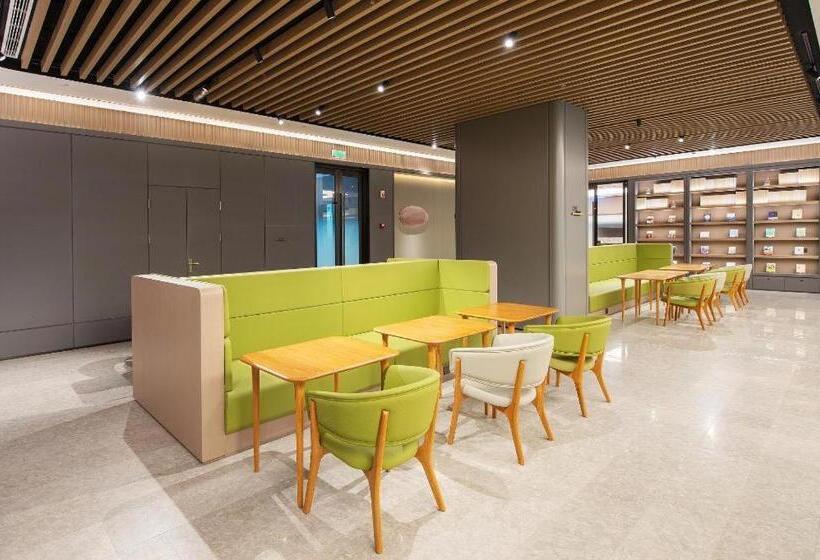 Ji Hotel Jiangnan Torch Building