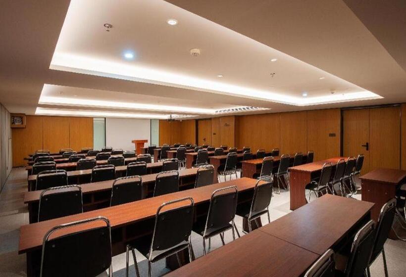 Ji Hotel Jinzhou Yunfei Bridge