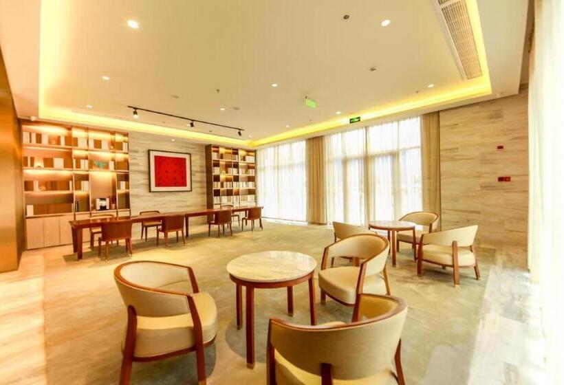 Ji Hotel Nantong Dongjing International