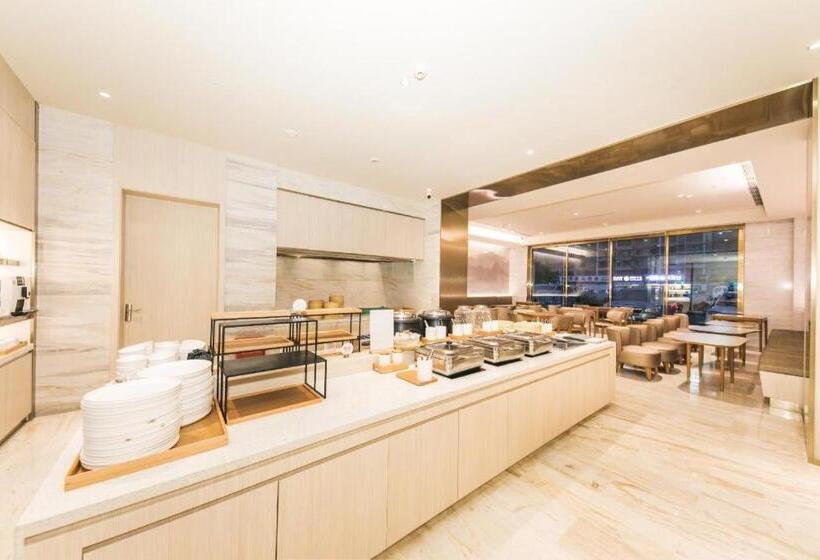 Ji Hotel Urumqi Xinbei Yuanchun