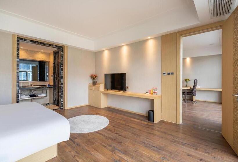 Starway Hotel Bengbu South Station