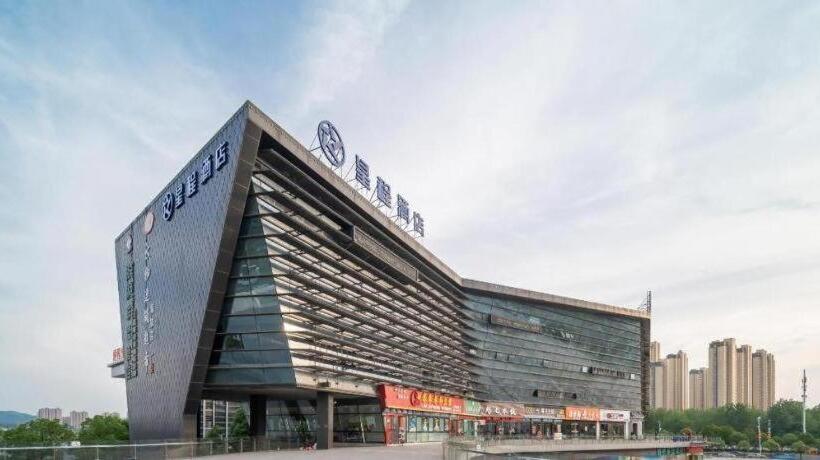 Starway Hotel Bengbu South Station