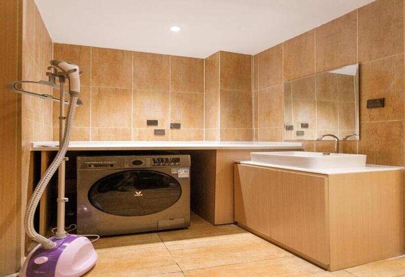 Starway Hotel Gongyi Wanyang Shopping Mall