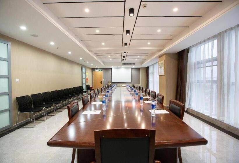 Starway Hotel Hebi Convention And Exhibition Center