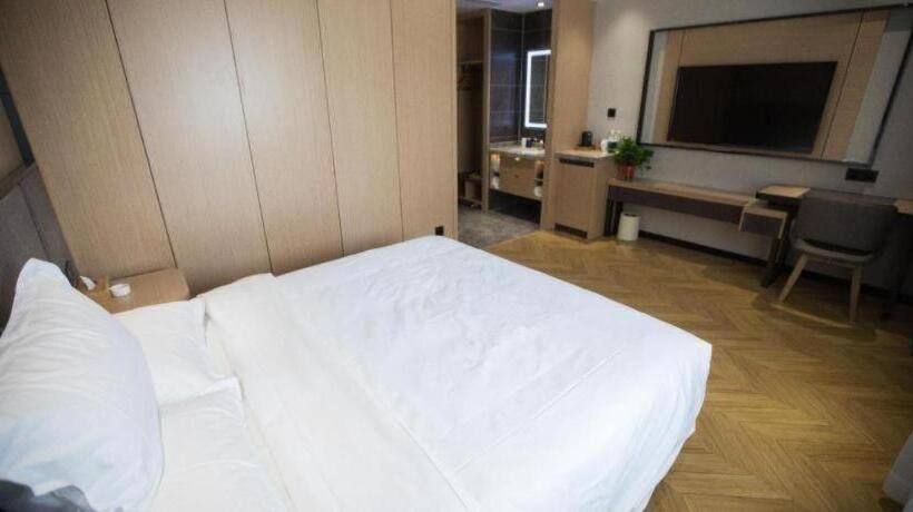 Starway Hotel Linqi Renmin Square