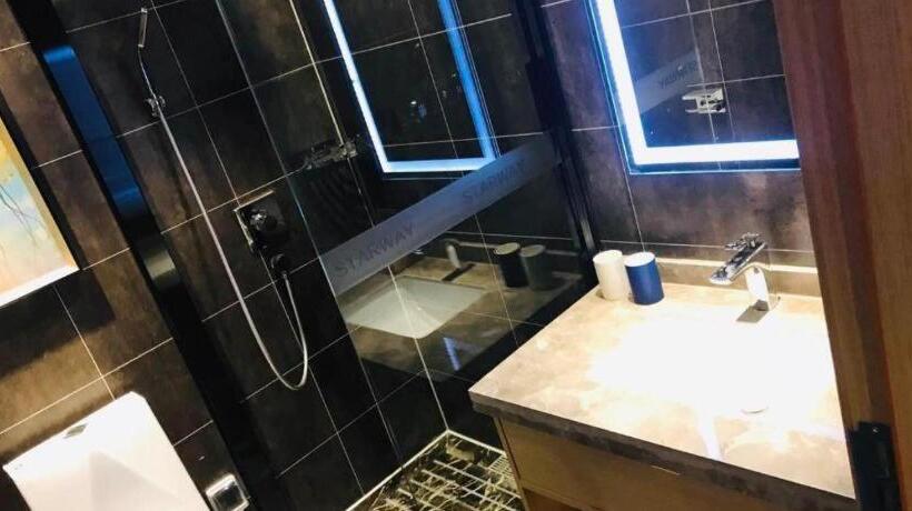 Starway Hotel Linqi Renmin Square