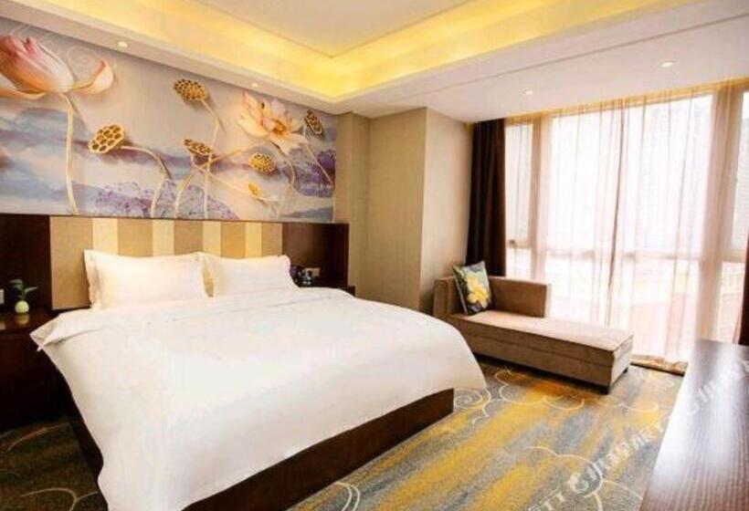 Starway Hotel Luoyang Sports Center