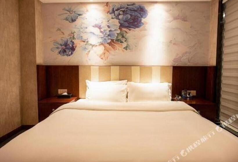 Starway Hotel Luoyang Sports Center