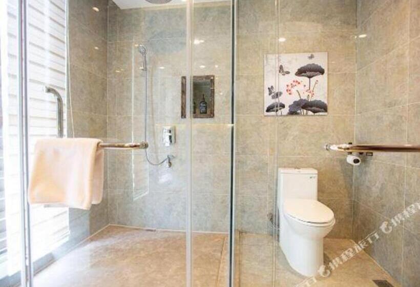 Starway Hotel Luoyang Sports Center