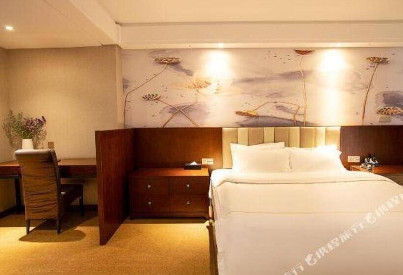 Starway Hotel Luoyang Sports Center