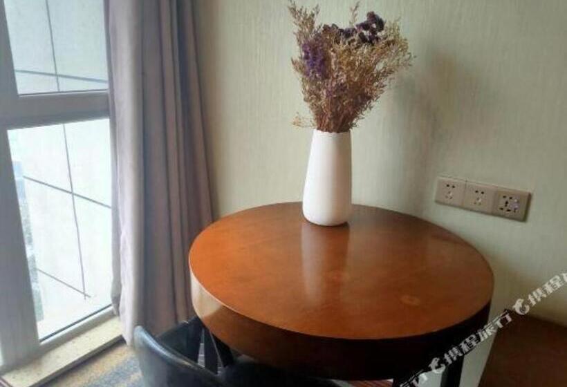 Starway Hotel Luoyang Sports Center