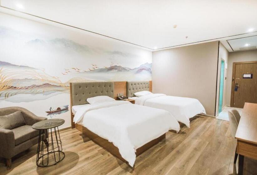 Starway Hotel Nanchang Honggutan Cuiyuan Road Metro Station