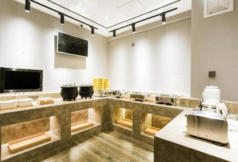 Starway Hotel Nanchang Honggutan Cuiyuan Road Metro Station