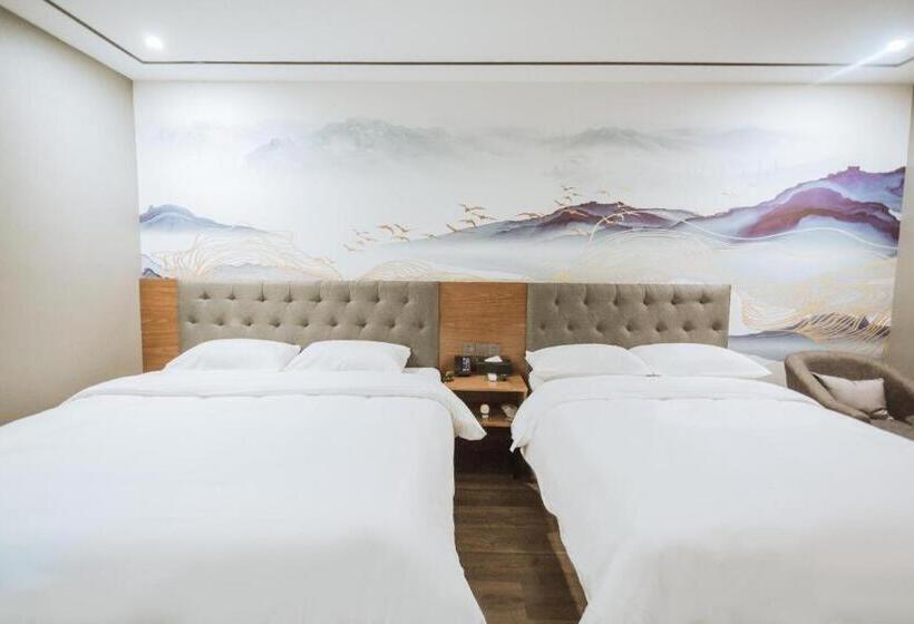 Starway Hotel Nanchang Honggutan Cuiyuan Road Metro Station