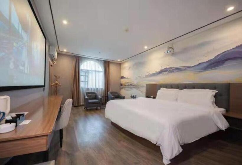 Starway Hotel Nanchang Honggutan Cuiyuan Road Metro Station