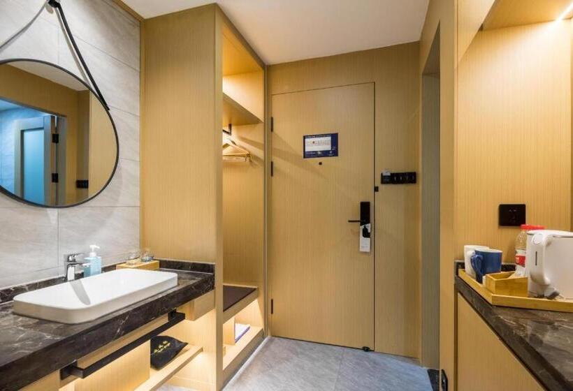 Starway Hotel Nanjing Jingwu Road Hongyang Home City