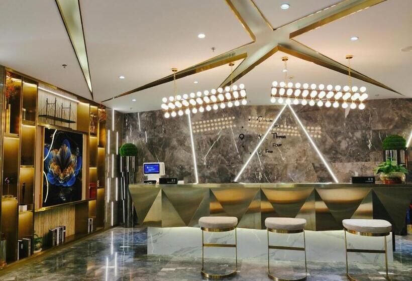 Starway Hotel Urumqi Exhibition Center