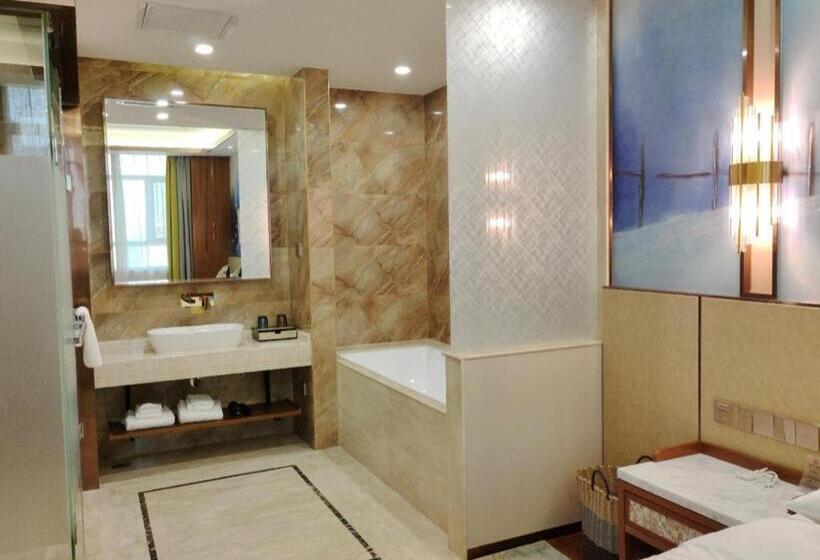 Starway Hotel Urumqi Exhibition Center