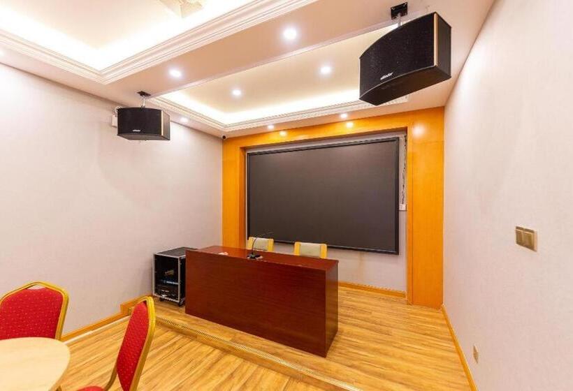 Starway Hotel Xinning Haihu New Area Xinhualian