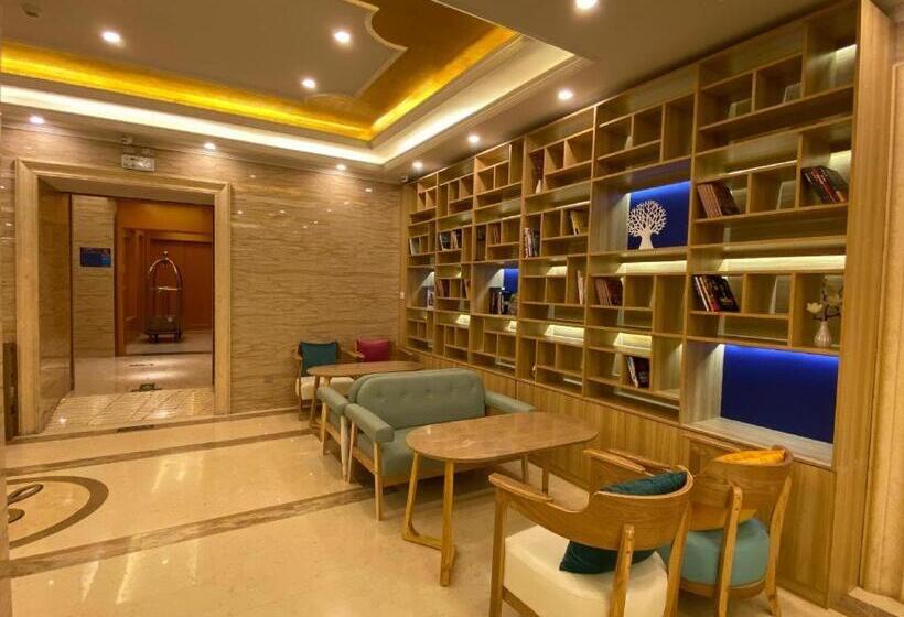 Starway Hotel Xinning Haihu New Area Xinhualian