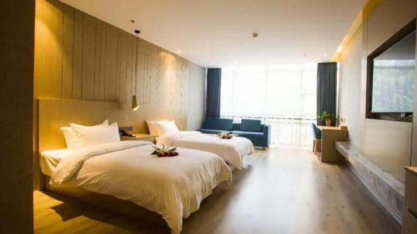 Starway Hotel Xinyi Nanjing Road