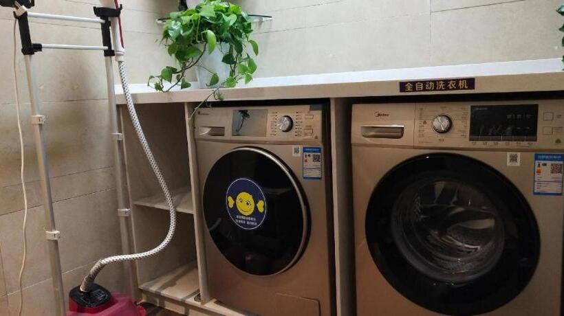 Starway Hotel Xinyi Nanjing Road