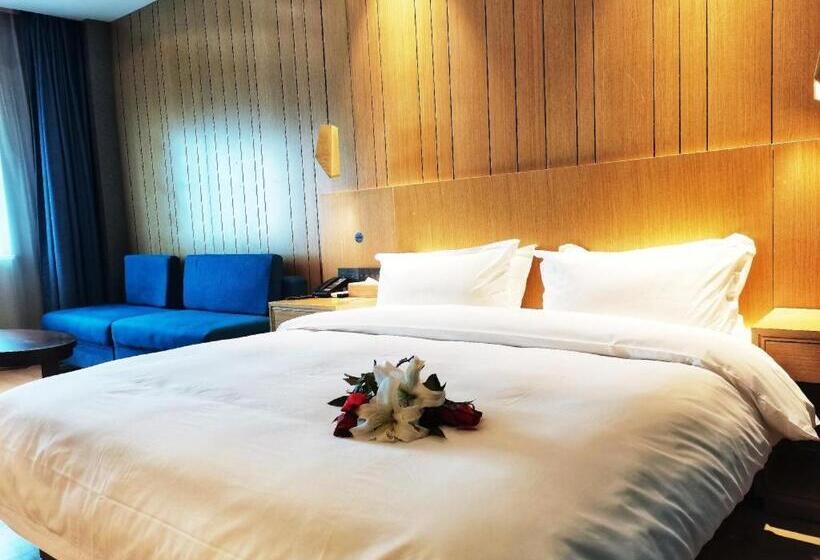 Starway Hotel Xinyi Nanjing Road