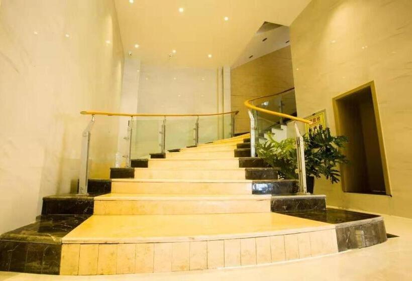 Starway Hotel Xinyi Nanjing Road