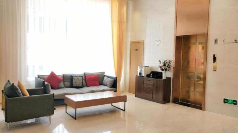 Starway Hotel Xinyi Nanjing Road