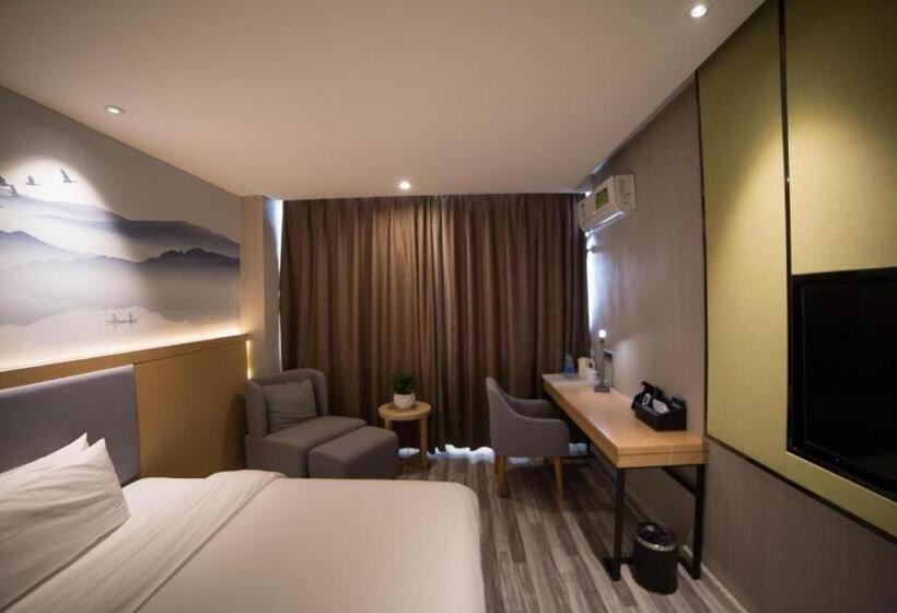 Starway Hotel Zhengzhou Economic Development Zone East Futa Metro Station