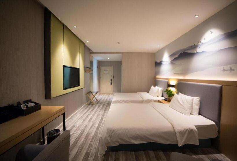 Starway Hotel Zhengzhou Economic Development Zone East Futa Metro Station