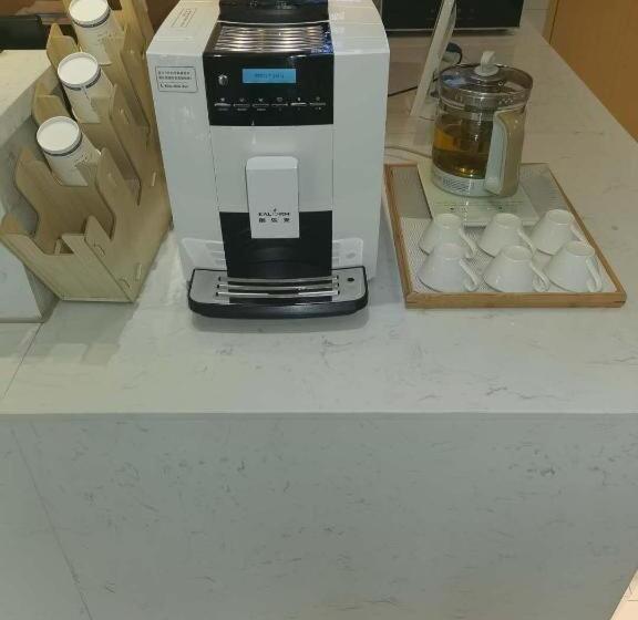 Starway Hotel Zhengzhou Economic Development Zone East Futa Metro Station