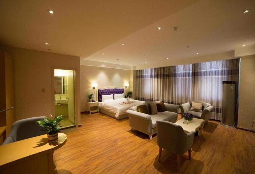 Starway Hotel Zhengzhou Economic Development Zone East Futa Metro Station