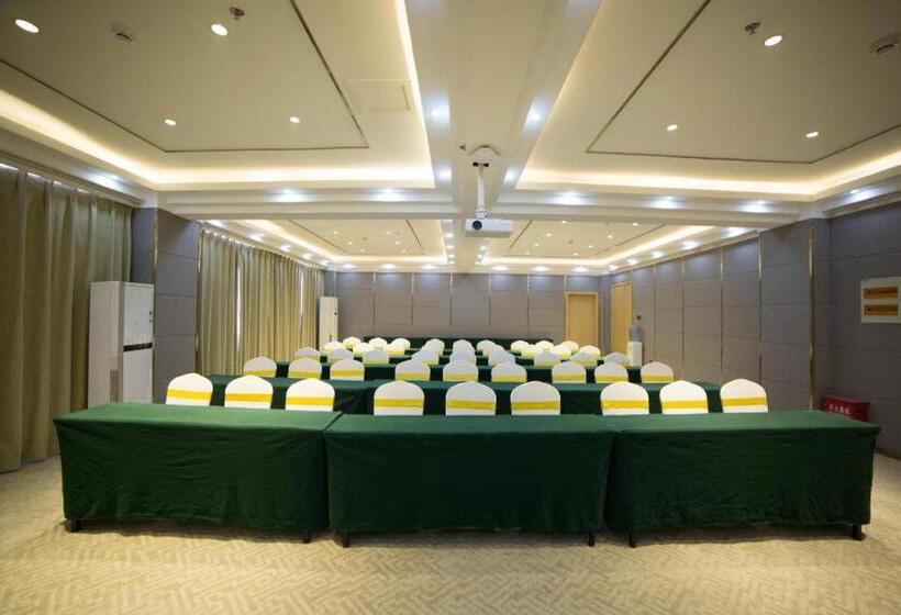 Starway Hotel Zhengzhou Economic Development Zone East Futa Metro Station