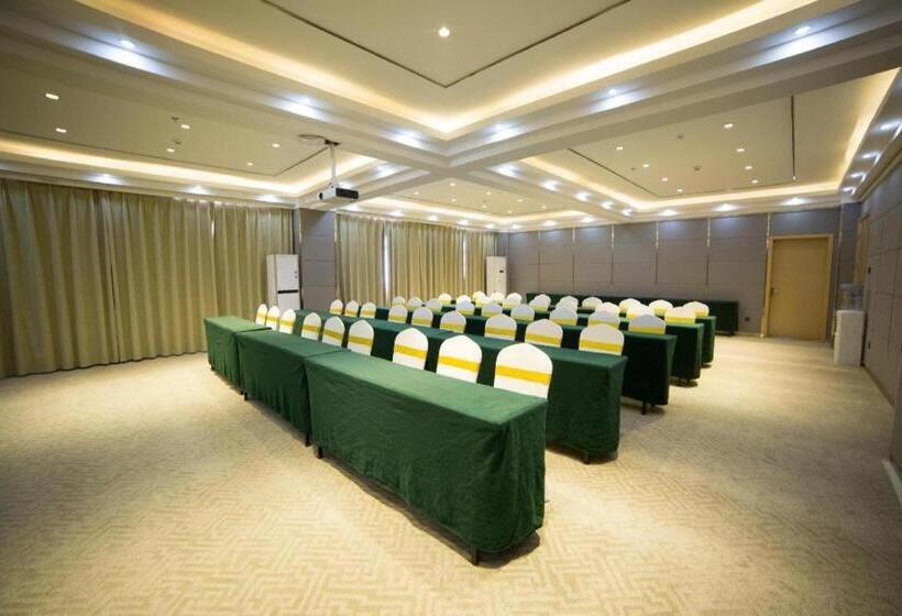 Starway Hotel Zhengzhou Economic Development Zone East Futa Metro Station