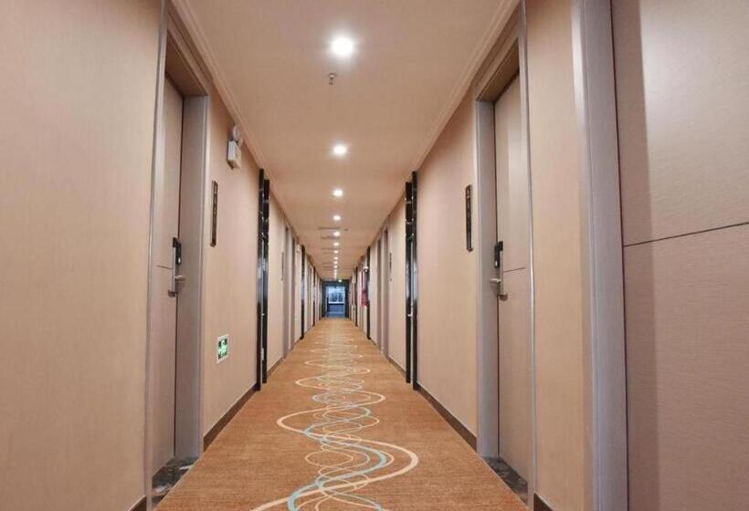 Super 8 Hotel Urumqi West Wuyi Road